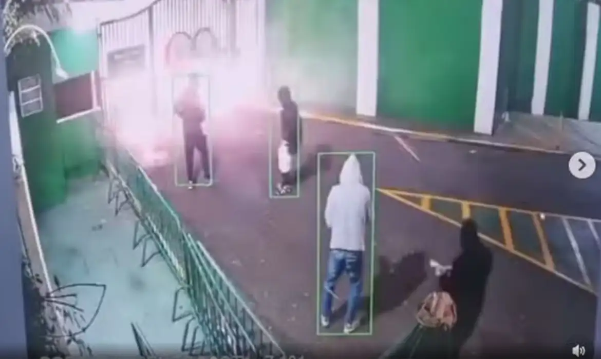 Centro de Treinamento do Palmeiras é alvo de bombas e rojões na madrugada de domingo - Imagem do artigo original