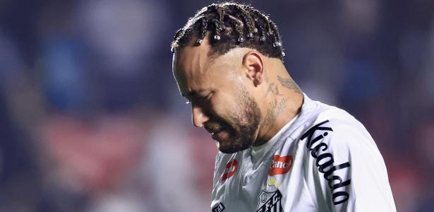Neymar chora no gramado, chama atuação do Santos de “vexame” e cobra elenco após goleada para o Vasco - Imagem do artigo original