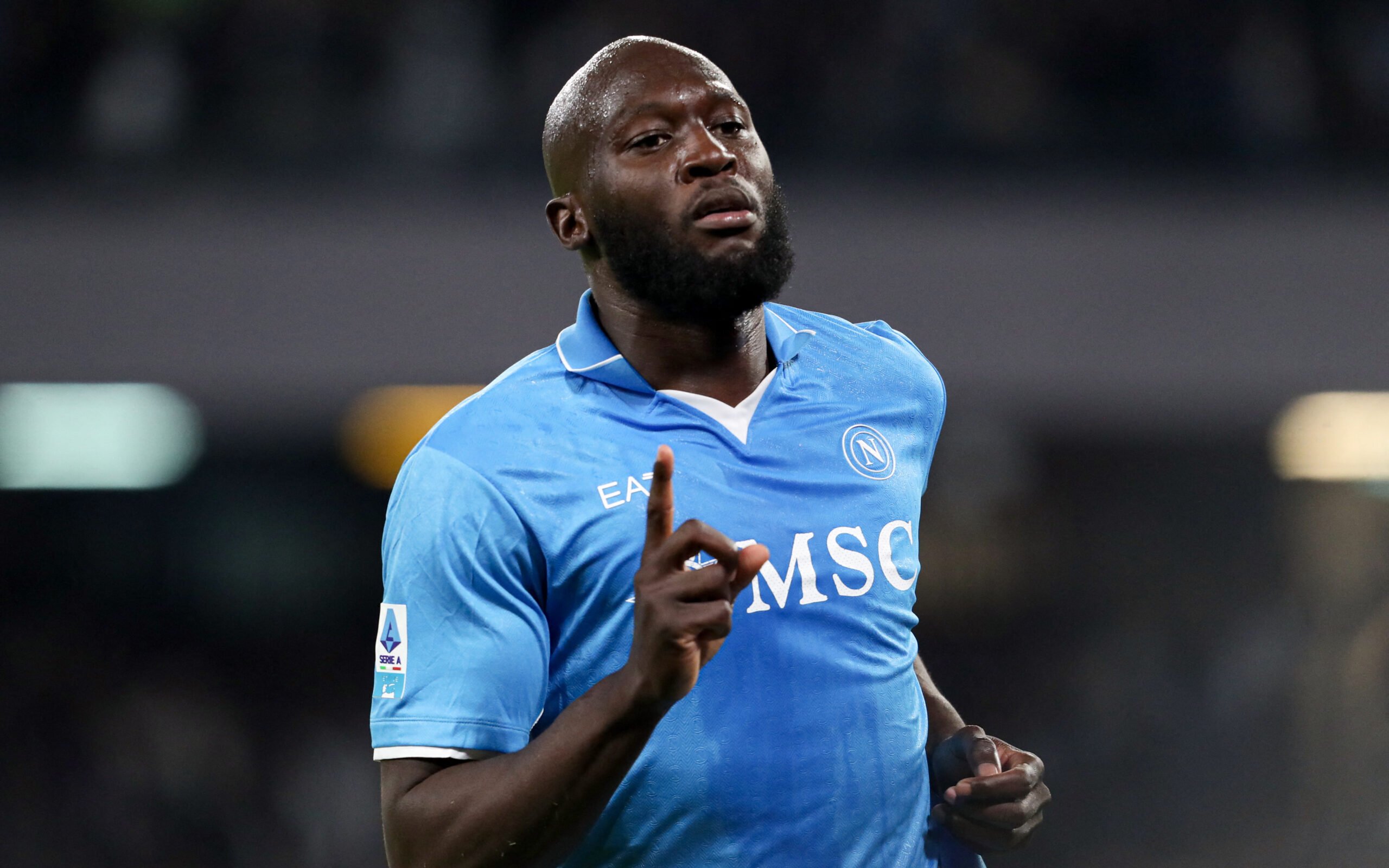 Napoli cogita atacante de clube rival para suprir lesão de Lukaku - Imagem do artigo original