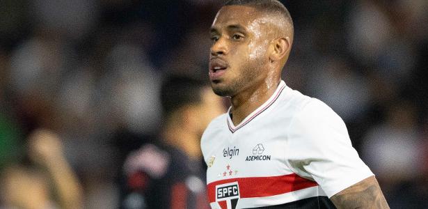 Comentaristas defendem novo centroavante para o São Paulo após lesão de André Silva - Imagem do artigo original