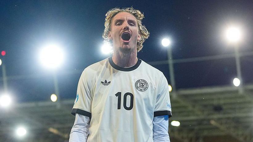 Newcastle acerta detalhes finais para contratar Nick Woltemade, do Stuttgart - Imagem do artigo original