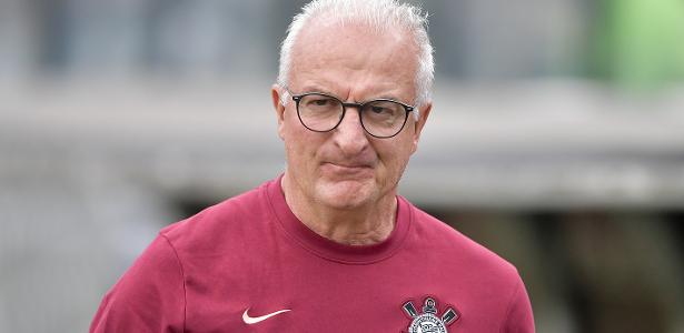 Dorival estuda dupla Memphis e Gui Negão no ataque do Corinthians para encarar o Palmeiras - Imagem do artigo original
