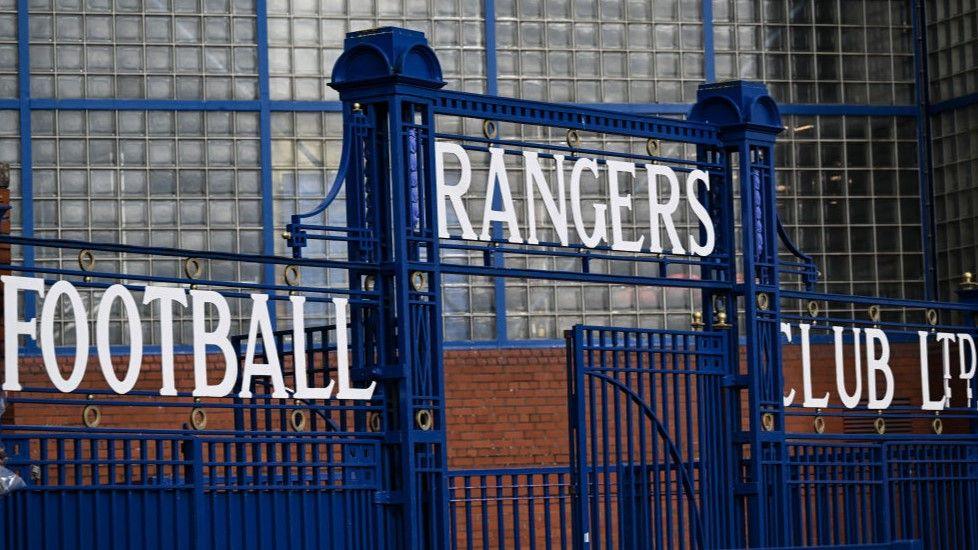 Cyriel Dessers está perto de sair do Rangers, afirma técnico Russell Martin - Imagem do artigo original