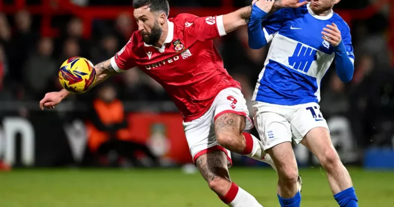 Championship 2025/26 começa nesta sexta com ex-premier league favoritos e projetos badalados de Birmingham e Wrexham