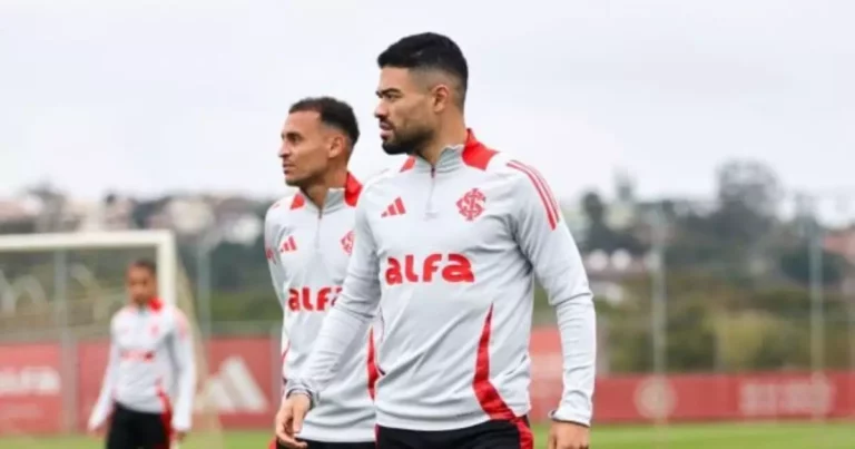 Internacional visita Bragantino com quatro desfalques confirmados no Brasileirão