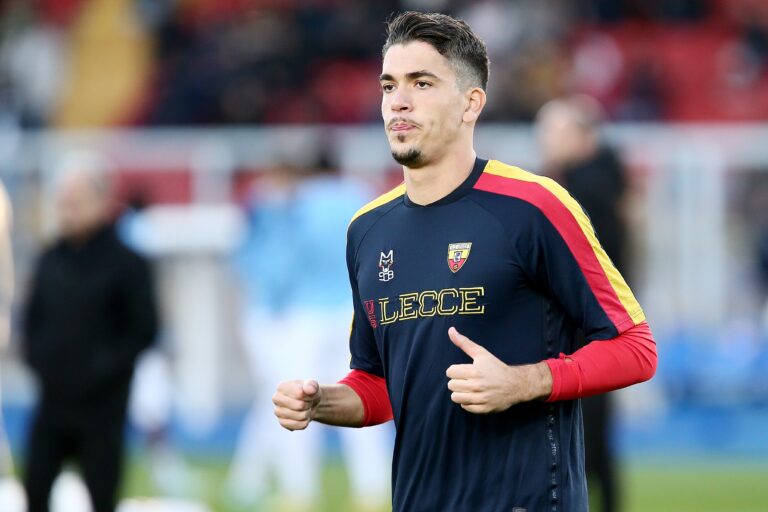 Meio-campista Joan González encerra carreira aos 23 anos por problema congênito