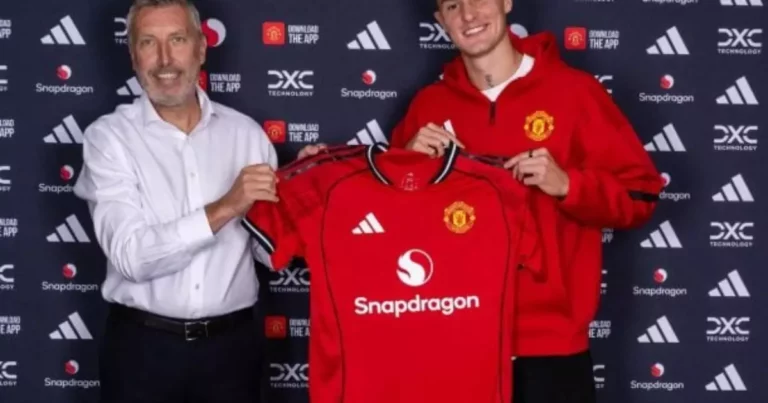 Manchester United oficializa Benjamin Sesko por R$ 484 milhões e contrato até 2030