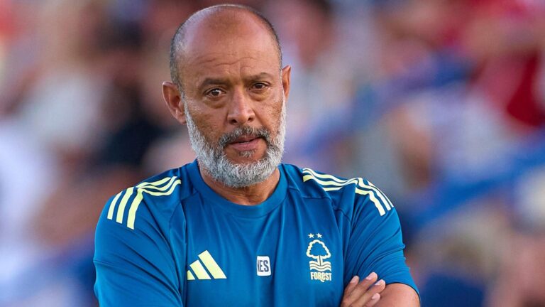 Nuno Espirito Santo critica lentidão nas contratações do Nottingham Forest