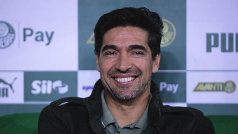 Após eliminação para o Corinthians, Palmeiras reage com triunfos no Brasileiro e na Libertadores