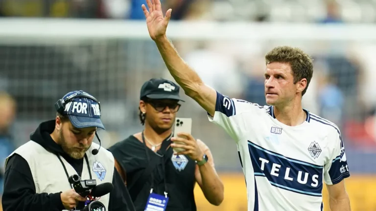 Gol nos acréscimos frustra estreia de Thomas Müller na Major League Soccer