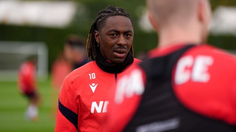 Arsenal fecha acordo de até £67,5 mi por Eberechi Eze e frustra o Tottenham