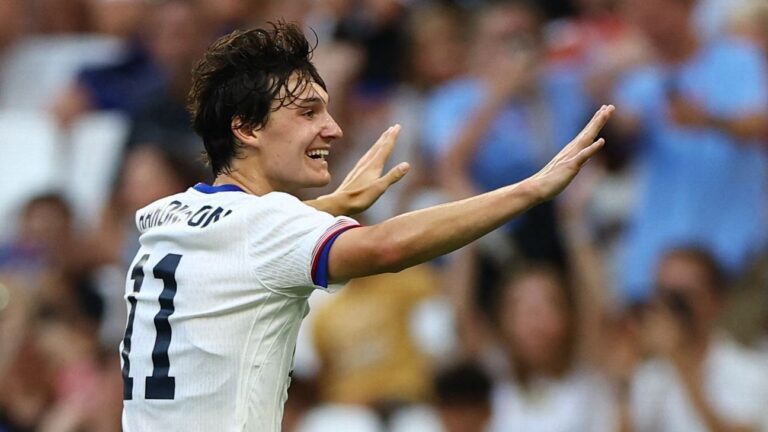 Colorado Rapids fecham contratação recorde de Paxten Aaronson por cinco temporadas