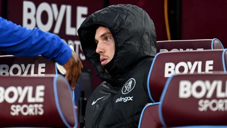 Lesão de Palmer no aquecimento tira meia de jogo; Chelsea goleia West Ham por 5 a 1