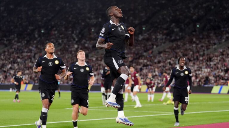 Chelsea e Bayern aplicam goleadas; PSG sofre mas vence na rodada de sexta-feira