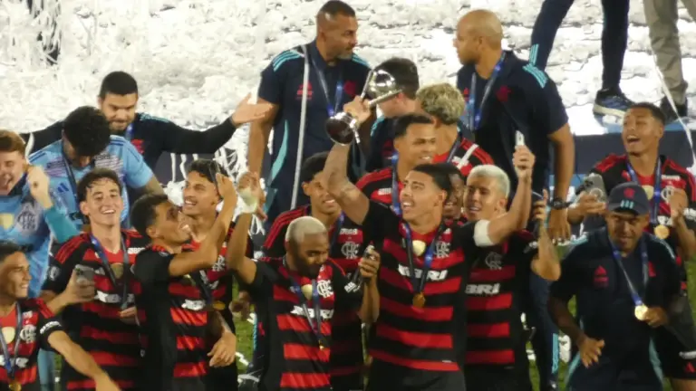 Imprensa da Espanha chama vitória do Flamengo sobre Barcelona de “crueldade”