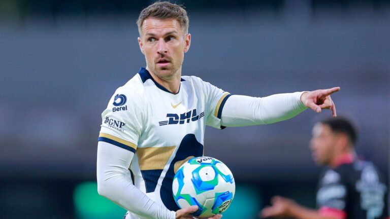 Aaron Ramsey estreia pelo Pumas UNAM quase dois meses após contratação