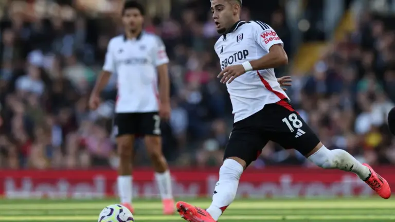 Palmeiras avança após superar entraves e fica perto de contratar Andreas Pereira