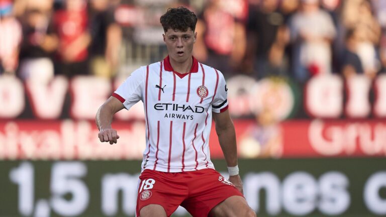 Defensor tcheco Ladislav Krejci fica perto de acerto com o Wolves por £26 milhões