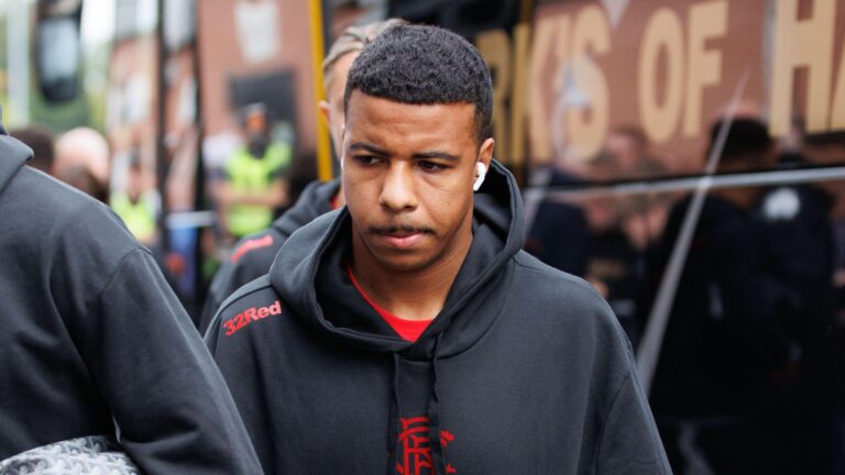 Hamza Igamane deve deixar o Rangers após recusa em entrar em campo, diz técnico