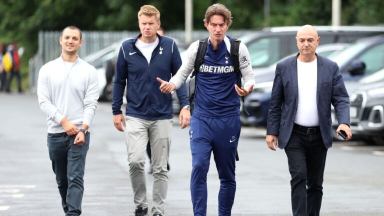 Tottenham busca pelo menos dois reforços e mira Paquetá, Xavi Simons e Rabiot antes do fim da janela