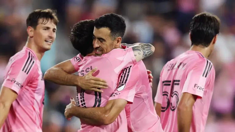 Busquets indica Karim Benzema como principal candidato à Bola de Ouro