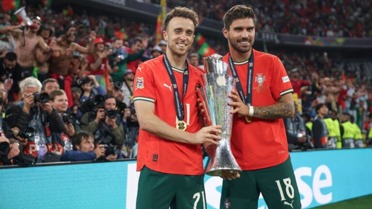 Camisa 21 de Diogo Jota passa a ser de Rúben Neves na seleção de Portugal