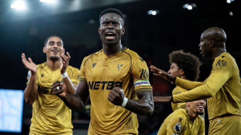 Glasner nega venda de Marc Guéhi ao Liverpool e cobra permanência no Crystal Palace