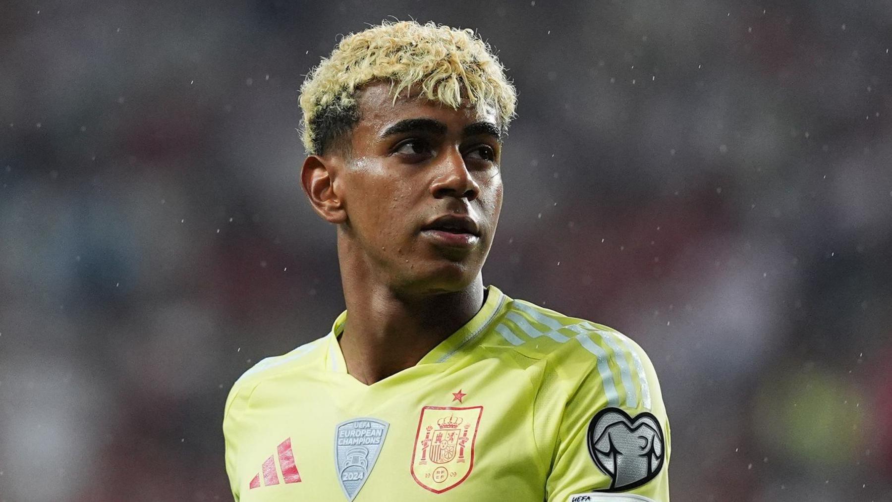 Lamine Yamal vira dúvida no Barcelona para enfrentar o Newcastle na Champions League - Imagem do artigo original