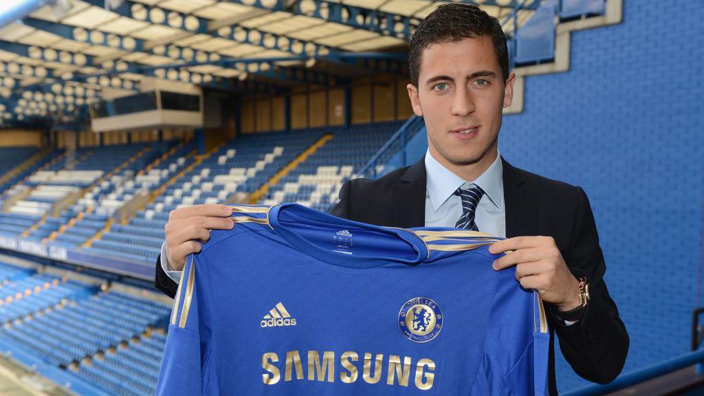 Chelsea é acusado pela FA de 74 violações ligadas a pagamentos a agentes na gestão Abramovich - Imagem do artigo original