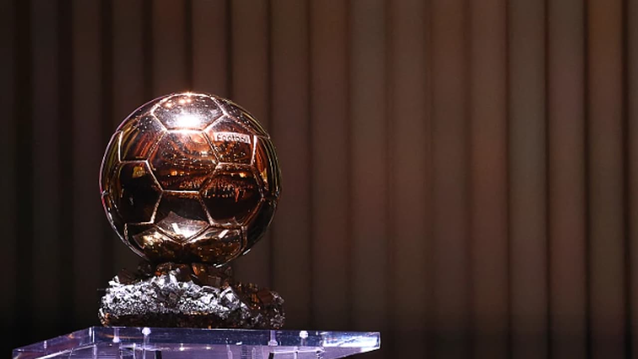 Lance! destaca jogadores brasileiros já premiados com a Bola de Ouro - Imagem do artigo original