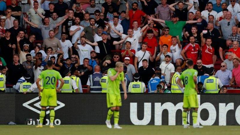 Manchester United visita Brentford tentando primeira sequência de vitórias sob Amorim após série de tropeços desde 2022 - Imagem do artigo original
