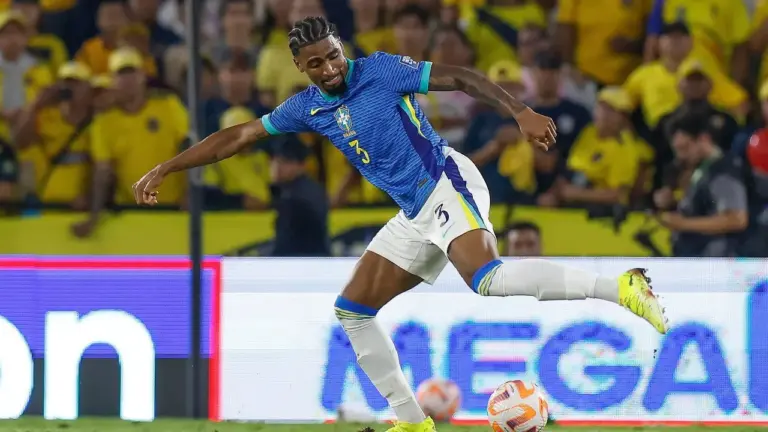 Descobridor de Alexsandro relembra início do zagueiro na Seleção: “era pura fome”