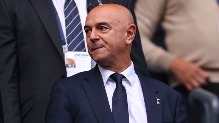 Daniel Levy deixa presidência do Tottenham após 24 anos