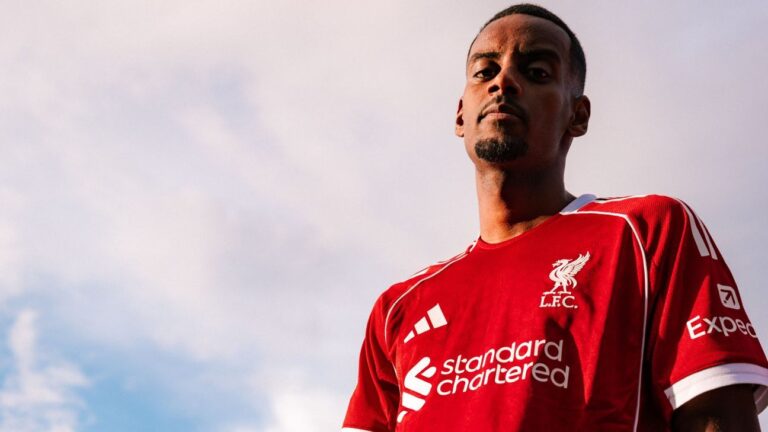 Isak afirma que público ainda não conhece todos os detalhes de sua transferência para o Liverpool