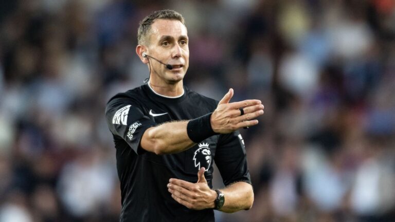 Ex-árbitro da Premier League David Coote nega acusação de vídeo com imagem indecente de criança