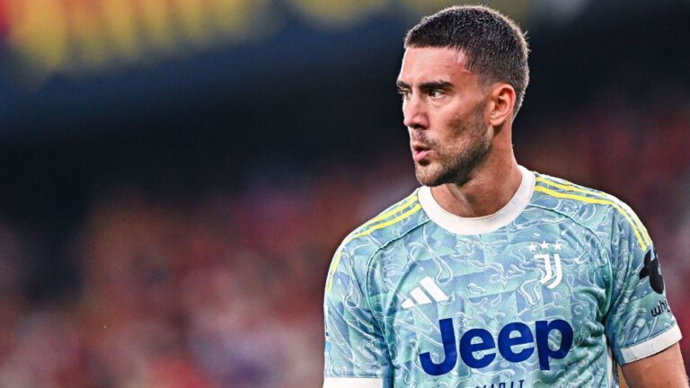 Inter de Milão mira Dusan Vlahovic, enquanto gigantes europeus acompanham promessa Jorthy Mokio