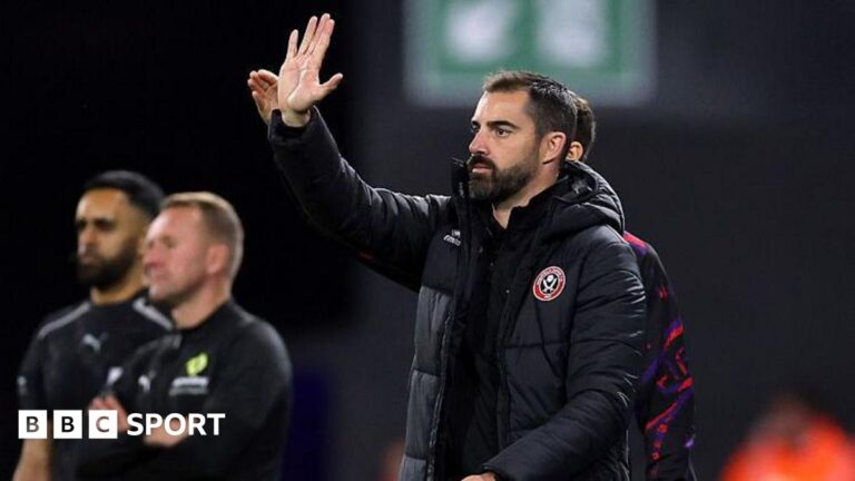 Ruben Selles garante apoio da diretoria após sexta derrota seguida do Sheffield United