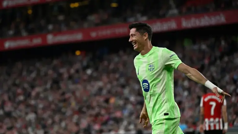 Lewandowski conta que quase se mudou para o Manchester United após ligação de Ferguson