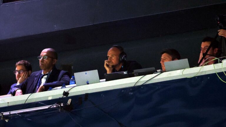 Luis Enrique descarta ficar nas arquibancadas nos clássicos contra Marseille e Barcelona