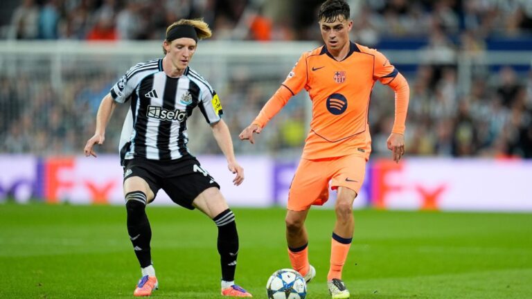 Scholes e Grealish exaltam Pedri após triunfo do Barcelona na estreia da Champions