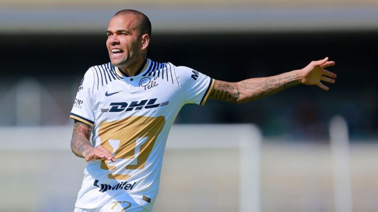CAS determina que Dani Alves pague US$ 2,2 milhões ao Pumas