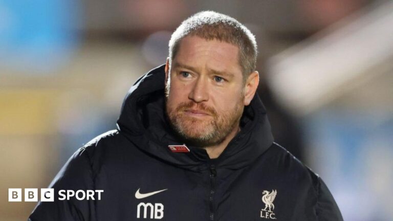 Ex-treinador do Liverpool feminino, Matt Beard morre aos 47 anos