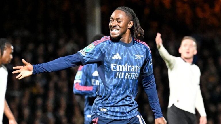 Arteta diz que Eze ainda pode render mais após primeiro gol pelo Arsenal