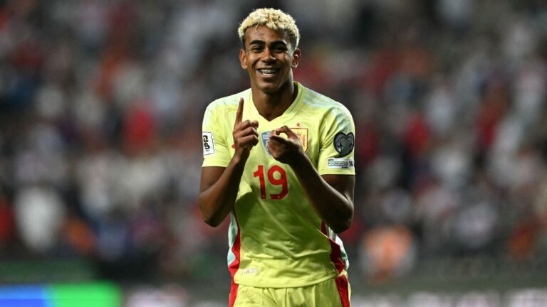 Lamine Yamal confirma retorno contra a Real Sociedad após lesão na virilha