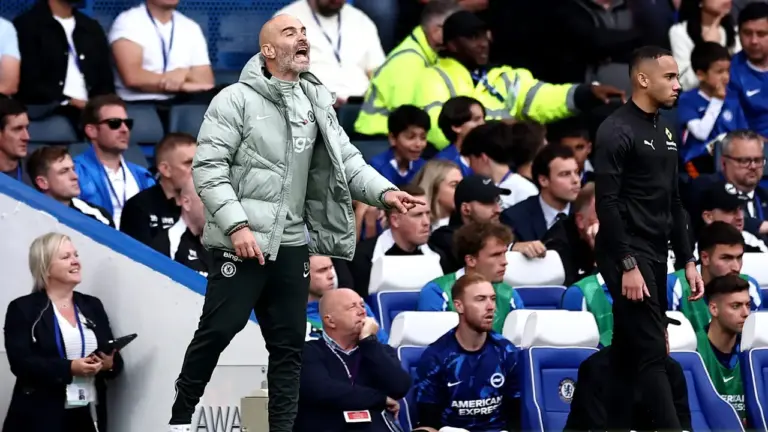 Técnico do Chelsea admite que erros internos têm custado pontos na Premier League