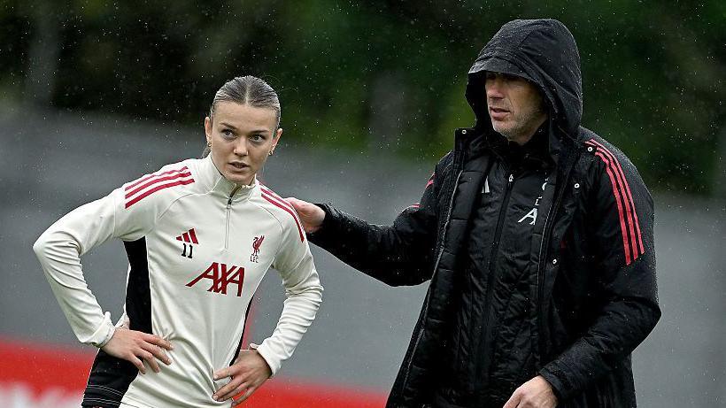 Liverpool e West Ham acumulam nove derrotas em nove jogos e afundam na WSL - Imagem do artigo original