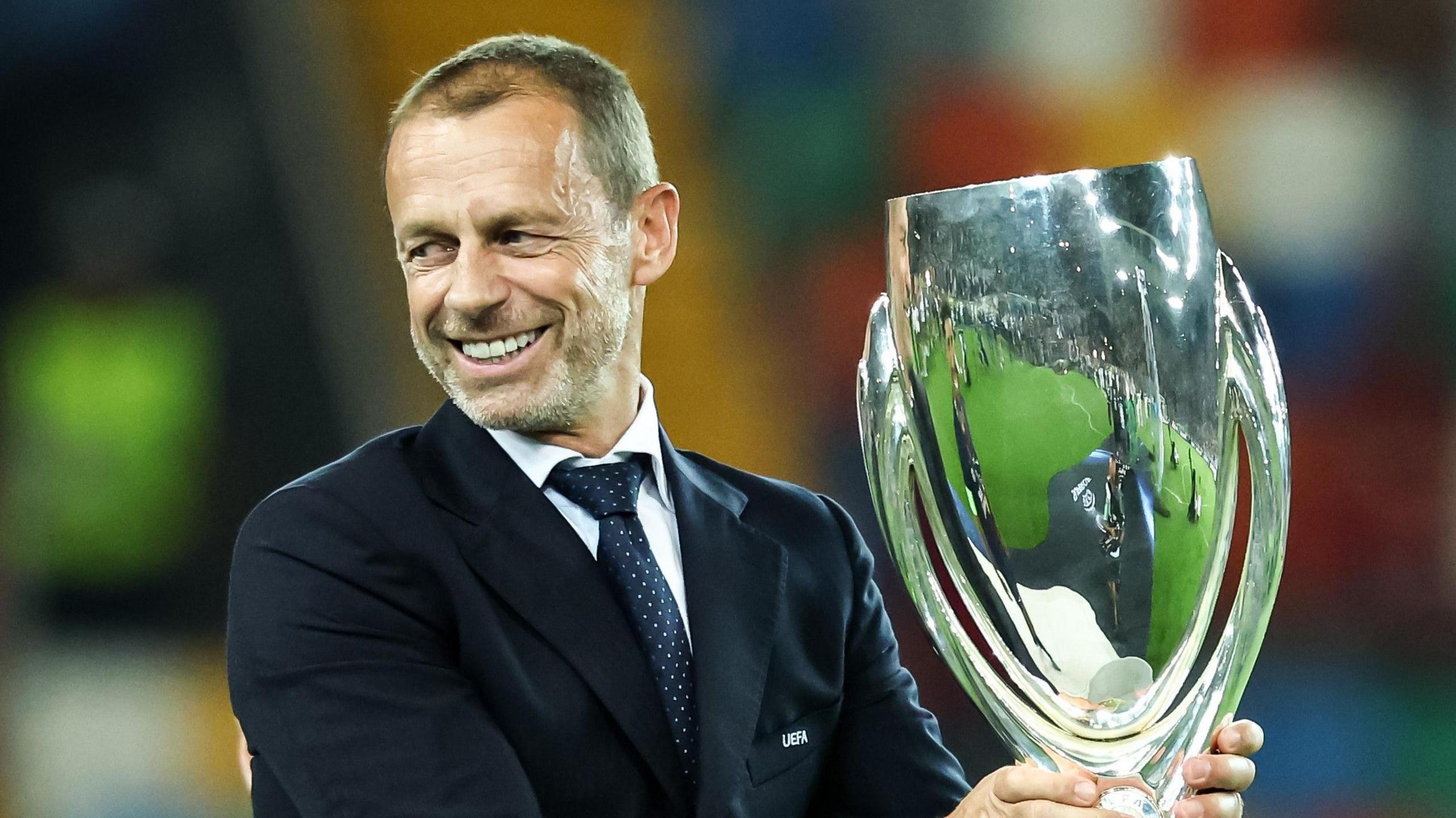 Ceferin alerta que jogos de ligas europeias no exterior podem “quebrar” o futebol - Imagem do artigo original