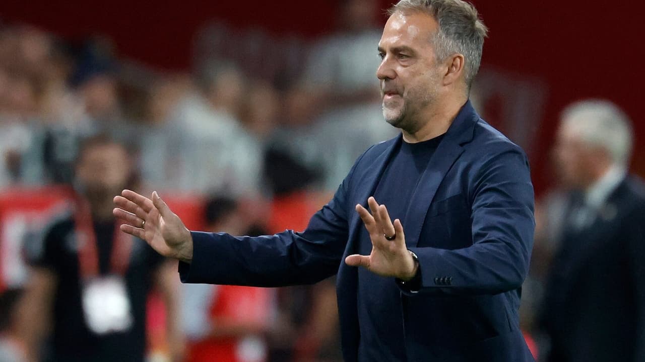 Flick comenta polêmica entre Deco e Lamine Yamal - Imagem do artigo original