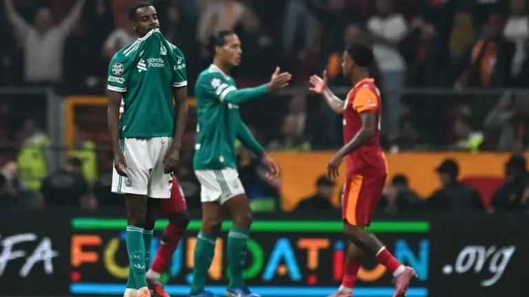 Ex-ídolo do Liverpool critica elenco após derrota na Champions League