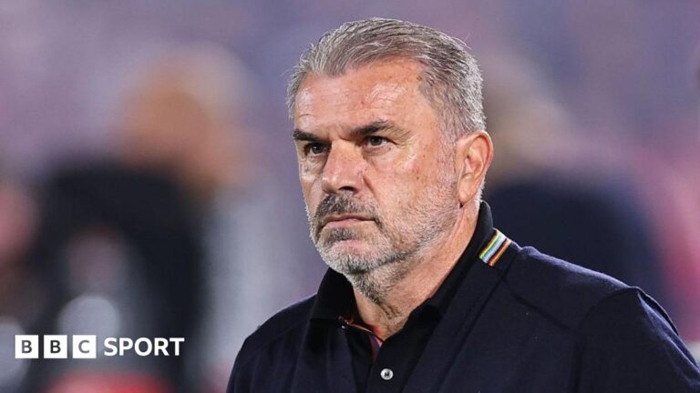 Diretoria do Nottingham Forest mantém apoio a Postecoglou, mas duelo com o Newcastle pode definir futuro